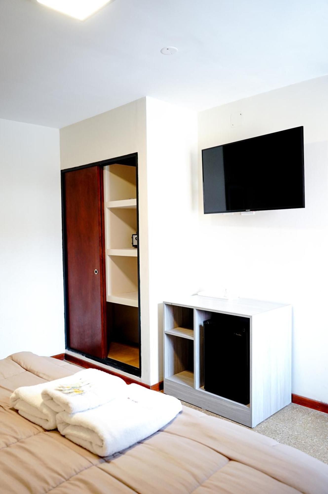 Gs Hotel Salta Zewnętrze zdjęcie